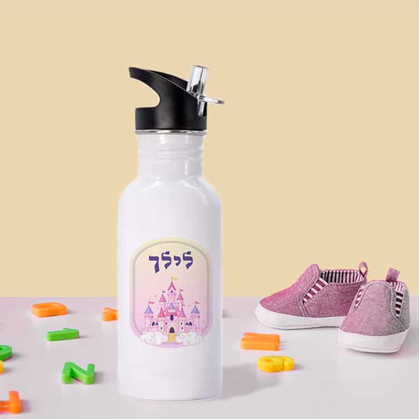 בקבוק שתייה ממותג נסיכה